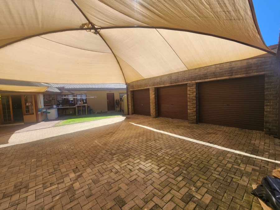 To Let 4 Bedroom Property for Rent in Pellissier Free State